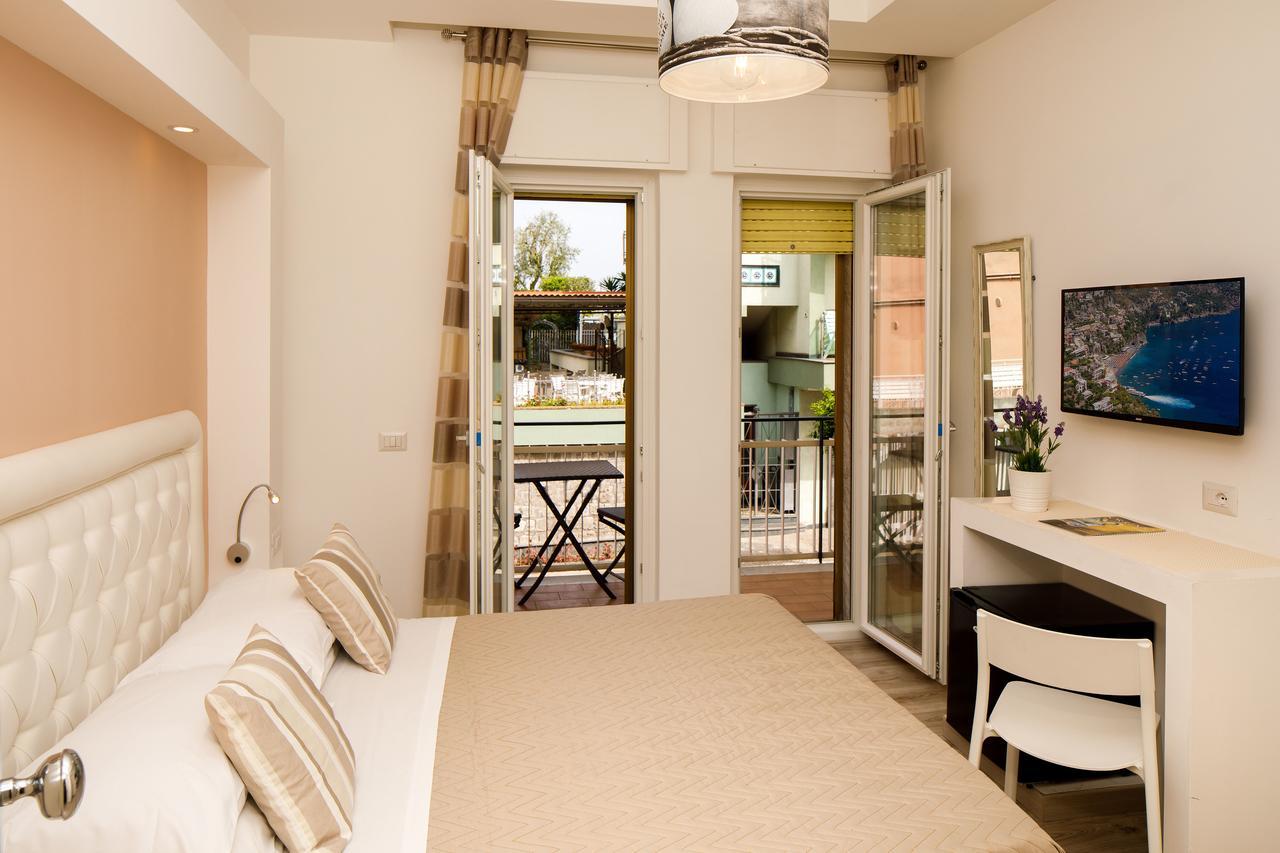Sorrento Comfort Rooms Con Piscina Bagian luar foto
