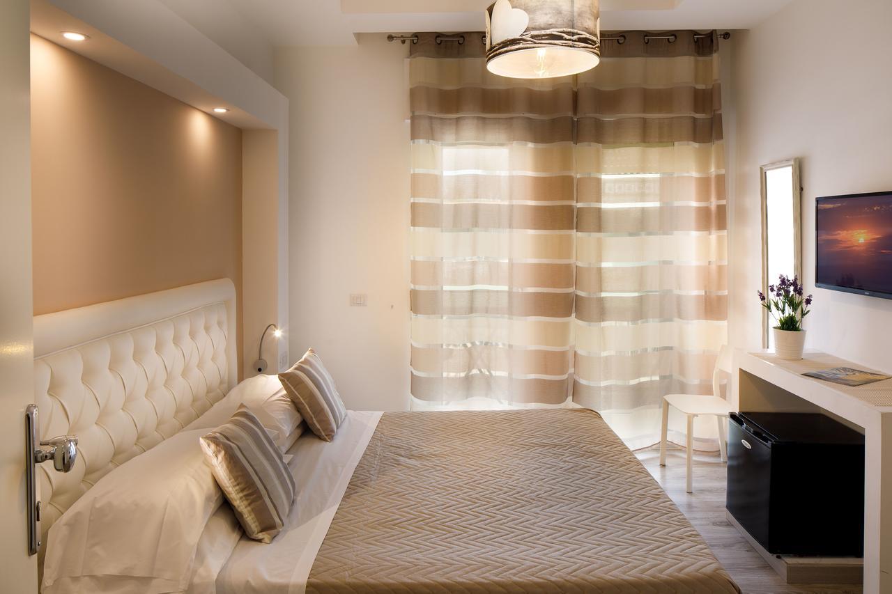 Sorrento Comfort Rooms Con Piscina Bagian luar foto