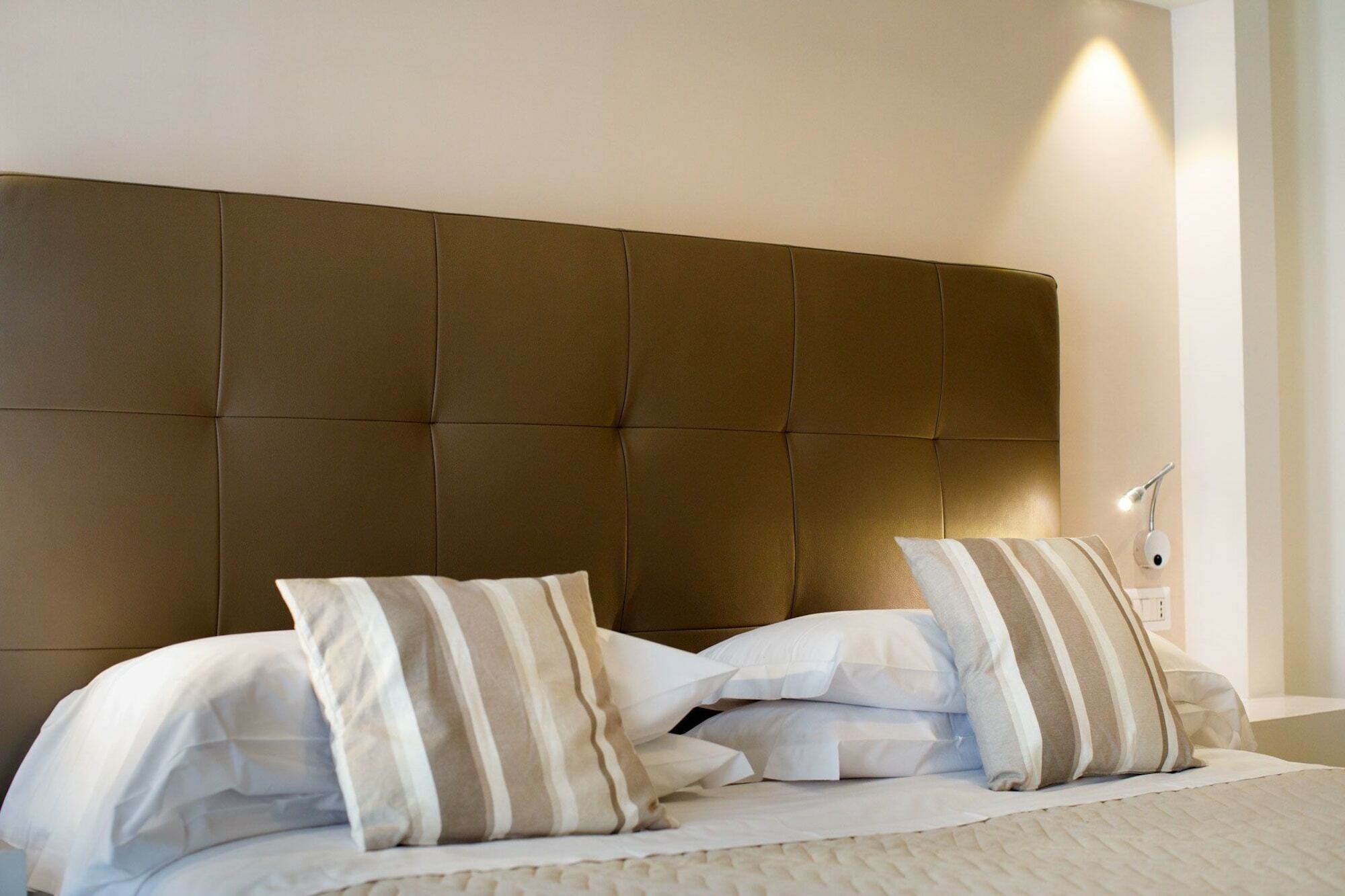 Sorrento Comfort Rooms Con Piscina Bagian luar foto
